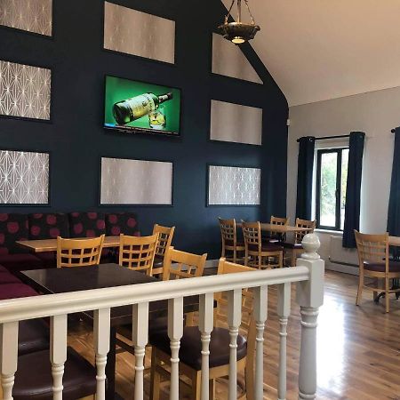 Balreask Bar, Restaurant & Guest Accommodation Наван Екстериор снимка