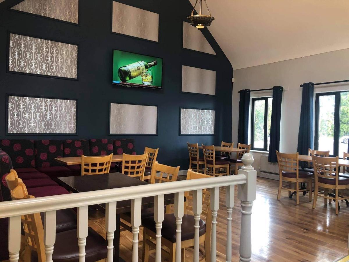 Balreask Bar, Restaurant & Guest Accommodation Наван Екстериор снимка